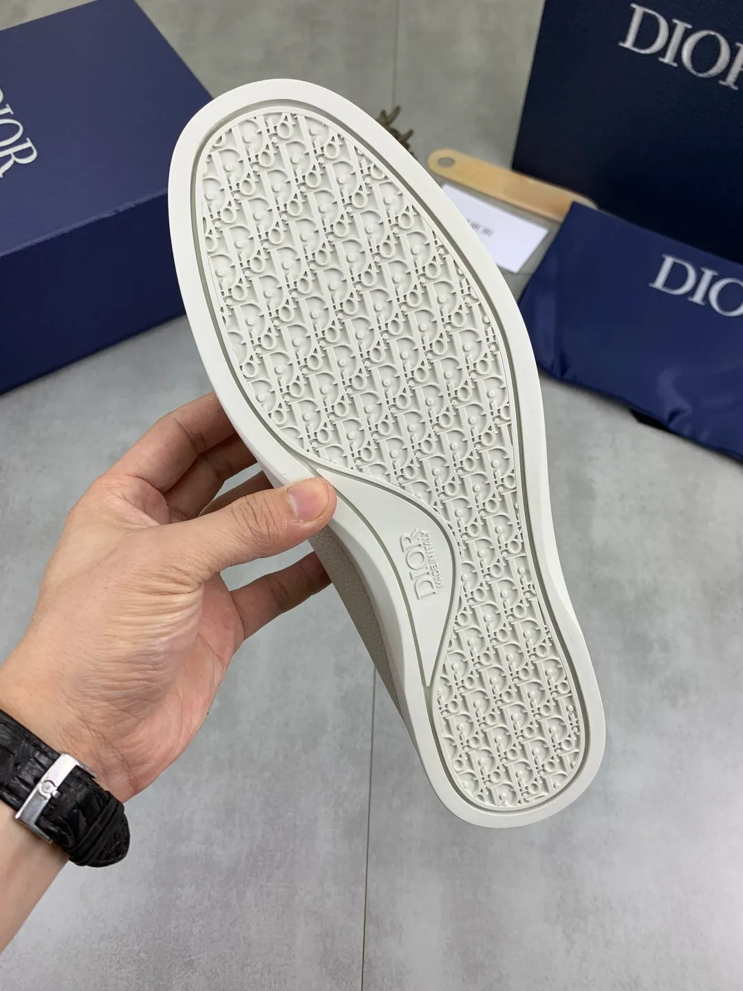 Men's Men's Shoes 💰P580 New Niuli💰High Version 💎💎💎Dior Original! Top Italian purchasing agent! Men's high-top business casual leather shoes, original imported calfskin upper, oiled edges, ultimate texture, gentleman style, imported cowhide lining inside, top-quality original Italian rubber outsole, first-class workmanship, top quality! Size: 39-44 (45 customized)